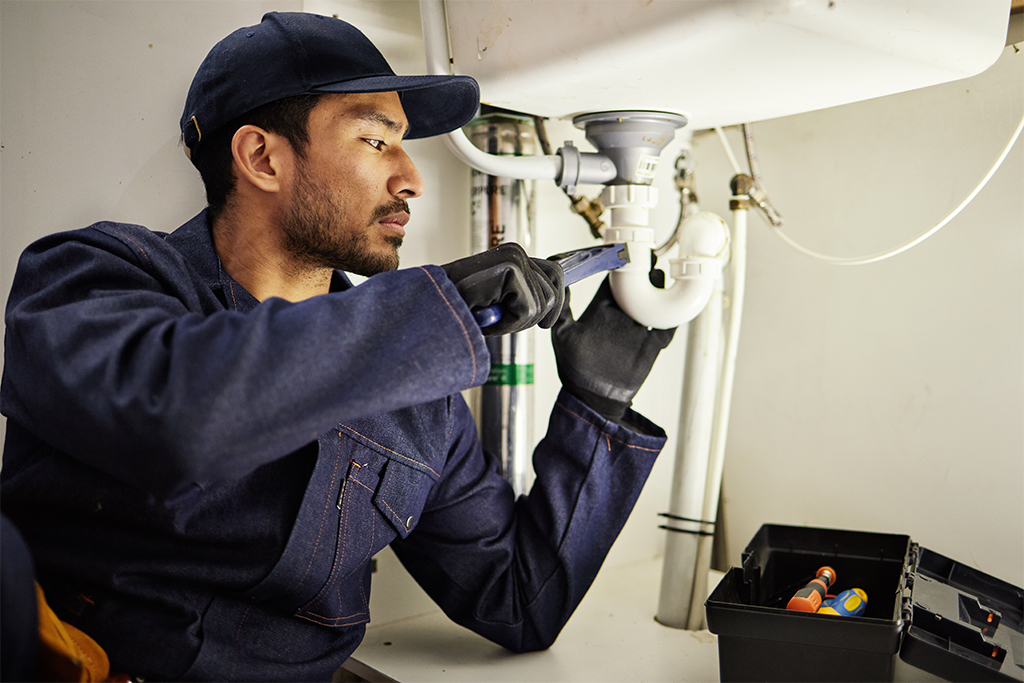 water-damage-cleanup-and-restoration-h2-04